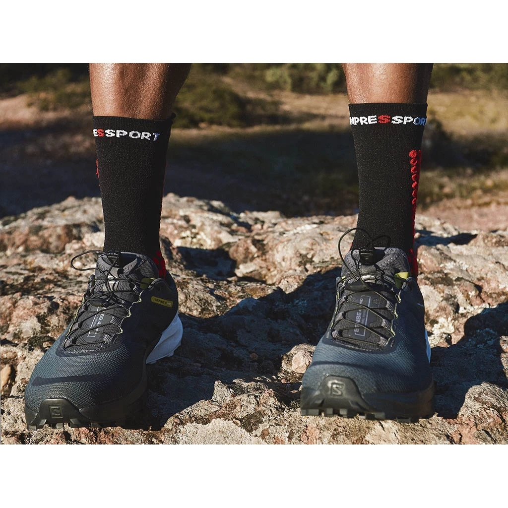 Compressport Pro Racing Socks V4.0 Trail Noir – Image 2